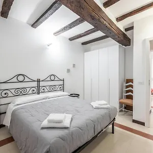 https://ambra-maison-by-short-holidays.emilia-romagnahotels.net